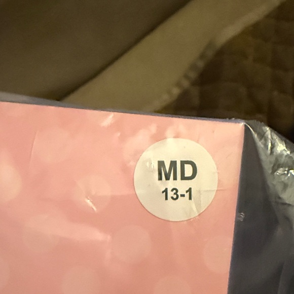 Totes Toasties Kids Unicorn Slippers - Picture 3 of 3